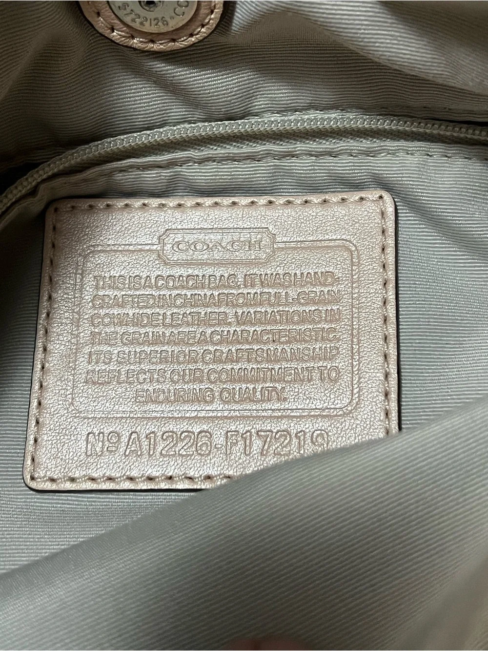 Coach SoHo Lynn shell pink beige leather hobo shoulder bag Y2K